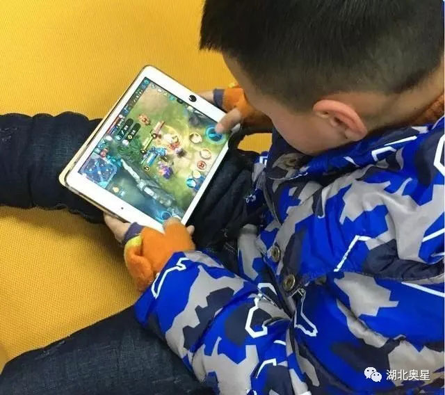 用爱浇灌祖国的花朵,我们一直都在！